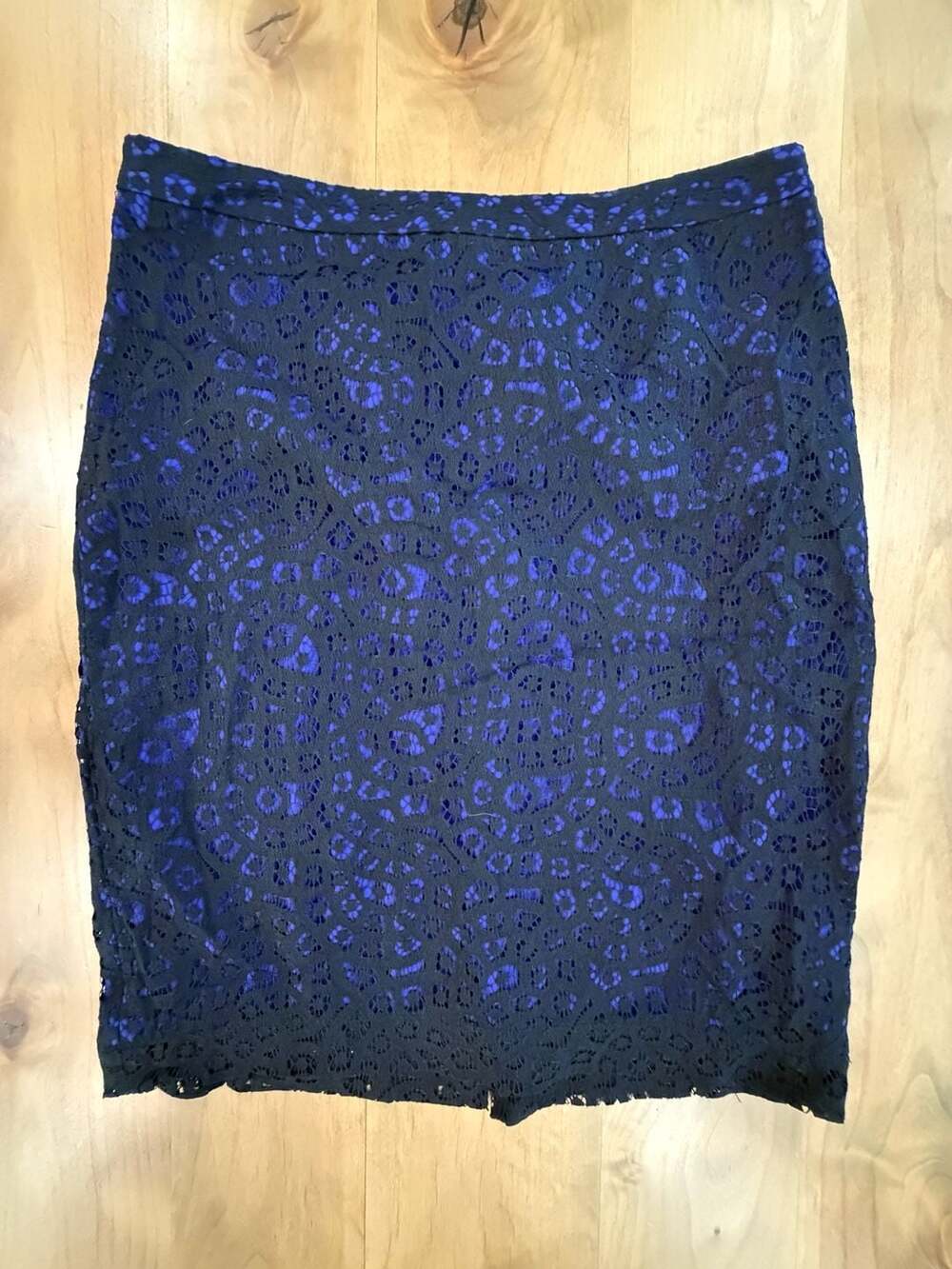 Banana Republic Lace Pencil Skirt Size 8 Blue Black Overlay